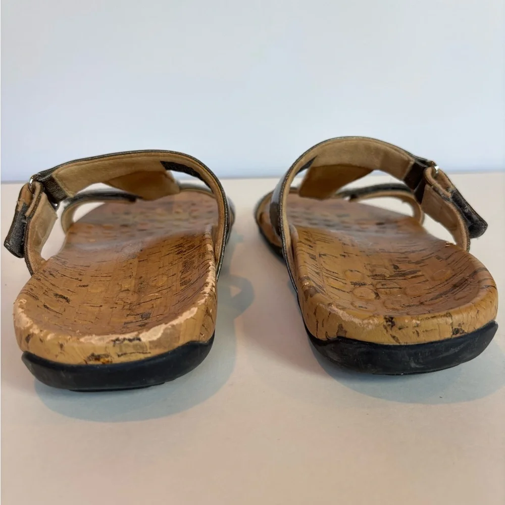 Vionic Viviana Bronze Embellished Sandals Size 8